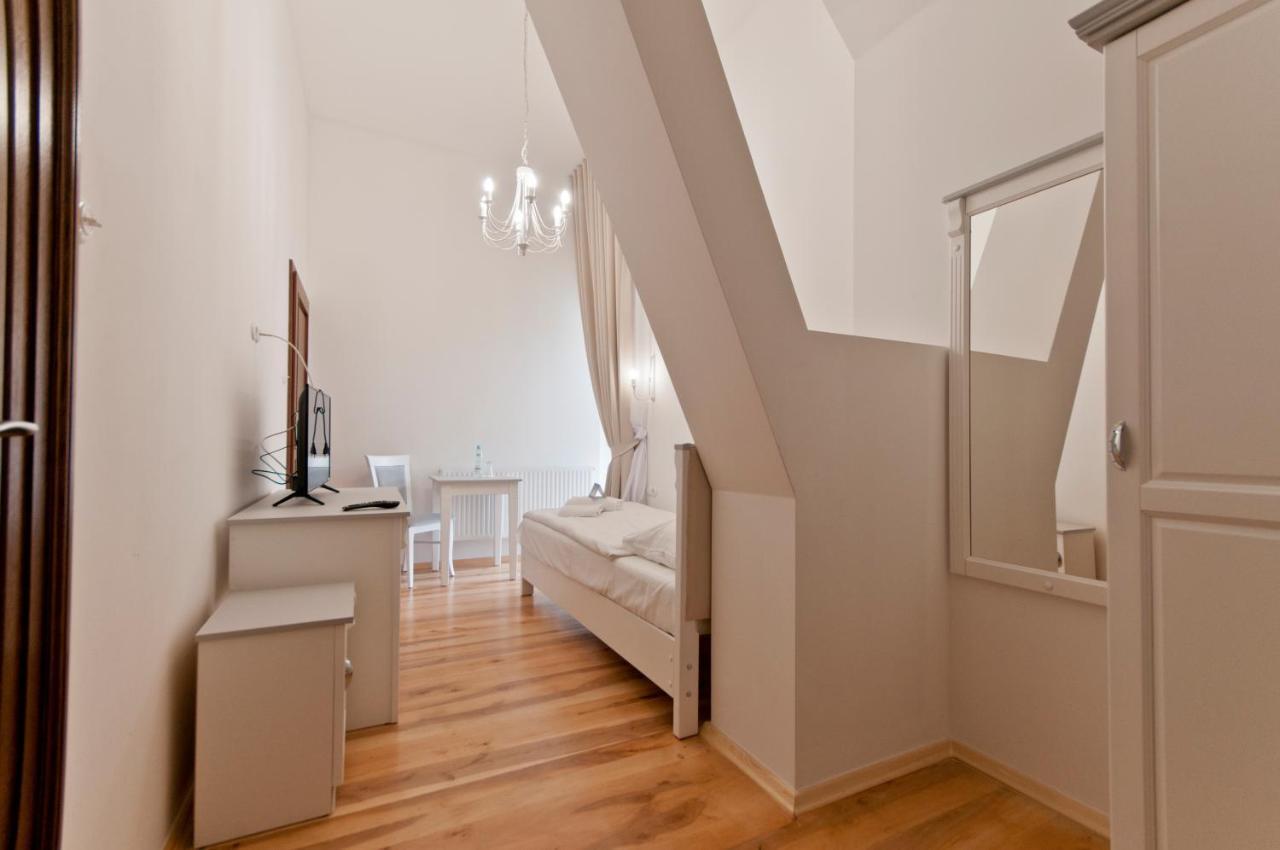 Moszna Zamek Hotel Bagian luar foto