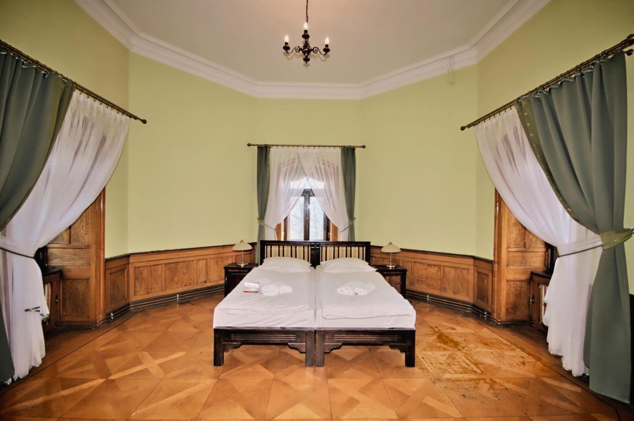 Moszna Zamek Hotel Bagian luar foto